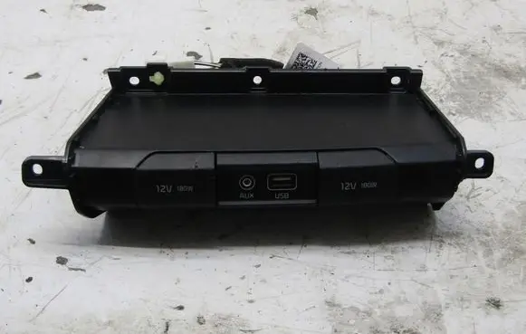KIA Ceed AUX in-socket connector OEM