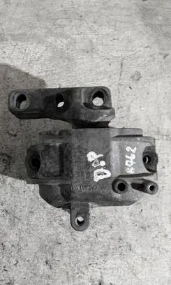 Volkswagen Touran I Engine mounting bracket 1K0199262AT