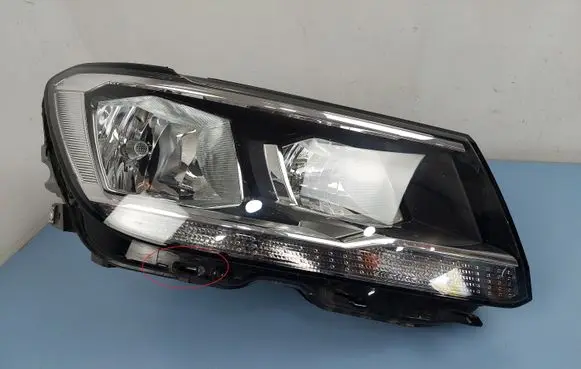 Volkswagen Tiguan Headlight/headlamp 5NB941006B