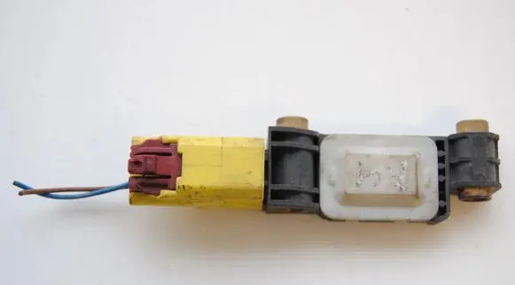 KIA Cerato Airbag deployment crash/impact sensor 8E0959643B