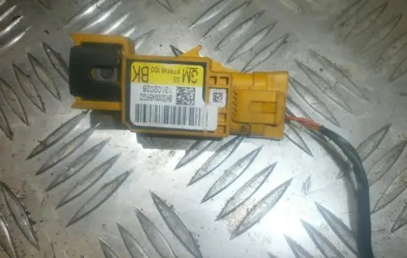 Opel Signum Airbag deployment crash/impact sensor 13102028