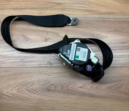 Skoda Octavia Mk2 (1Z) Front seatbelt 1Z0857702B 021330 071011