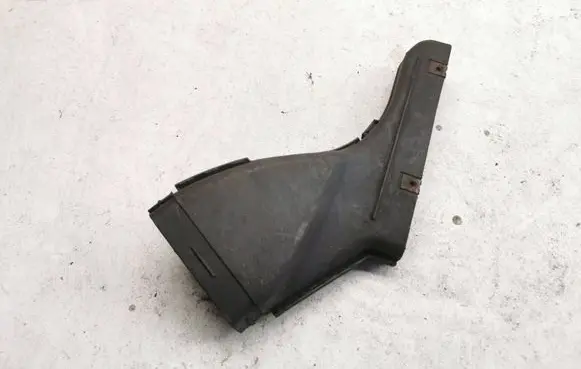 Audi A4 S4 B5 8D Air intake duct part 058129617D