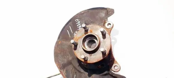 Subaru Impreza III Front wheel hub