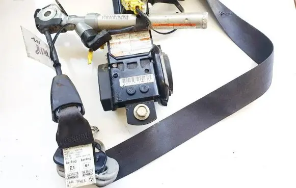 Honda FR-V Front seatbelt 6090764 33712mm02