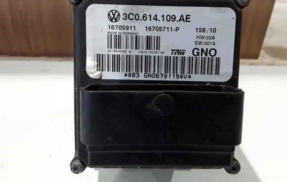 Volkswagen PASSAT B6 ABS Pump 3C0614109AE
