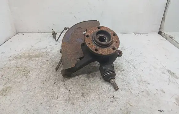 Peugeot 607 Front wheel hub spindle knuckle
