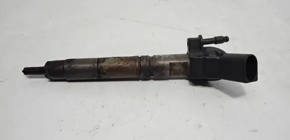 Jeep Grand Cherokee (WK) Fuel injector 0445115027 A6420700587