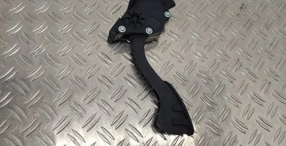 Toyota Prius+ (ZVW40) Accelerator throttle pedal 7811012050 1988008571