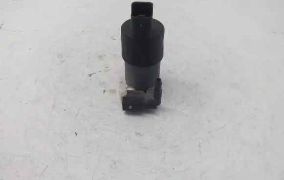 Nissan Qashqai+2 Windscreen/windshield washer pump