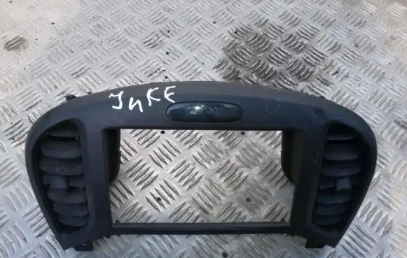 Nissan Juke I F15 Dash center air vent grill 68260