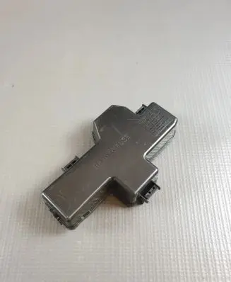 Toyota RAV 4 (XA50) Fuse box cover 8266242720