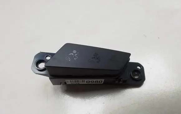 Chevrolet Cruze Other switches/knobs/shifts 96930980 96930982