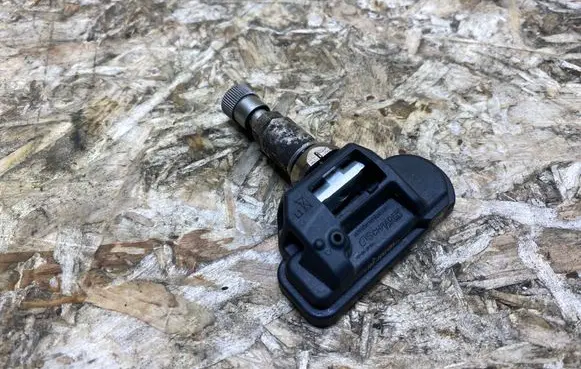 Mercedes-Benz S AMG W220 Tire pressure sensor A0009050030