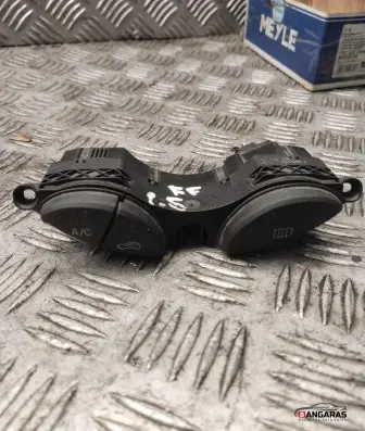 Ford Focus Air conditioning (A/C) switch 