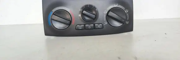 Mitsubishi Space Star Climate control unit MR914556 020403