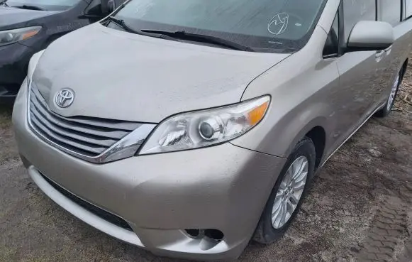 Toyota Sienna XL30 III Front piece kit 