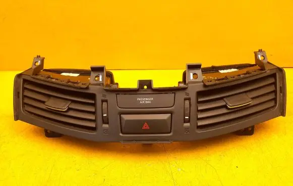 Nissan NP300 Dash center air vent grill 687504KJ2A