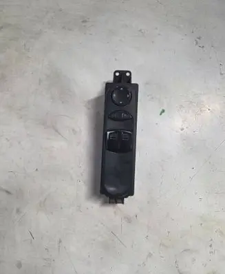 Mercedes-Benz Vito Viano W639 Electric window control switch A6395450113