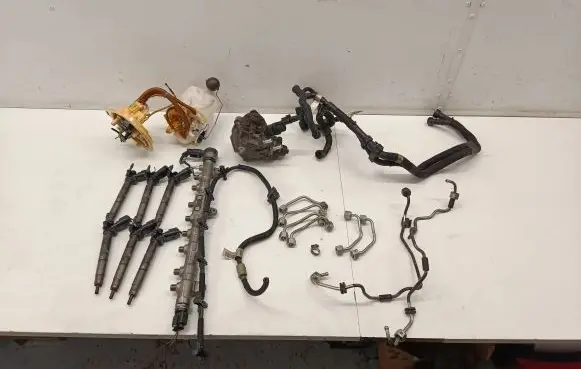 BMW 7 G11 G12 Fuel injection system set 8571565 8571555 8571569