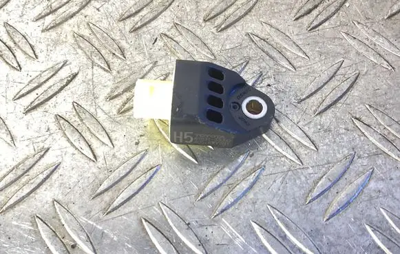 Toyota RAV 4 (XA40) Airbag deployment crash/impact sensor 8983133050