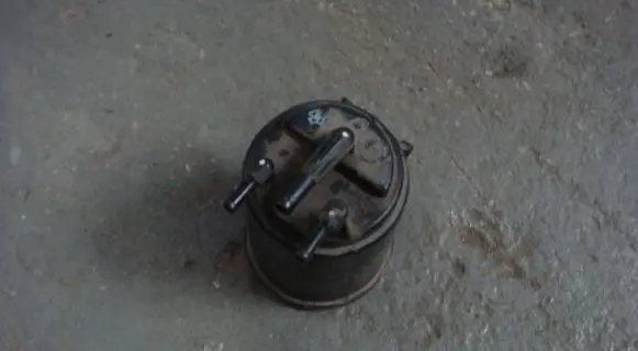 Active carbon filter fuel vapour canister