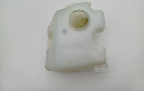 Opel Astra F Windshield washer fluid reservoir/tank 0023935
