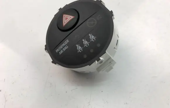 Toyota Yaris Hazard light switch 839500D100