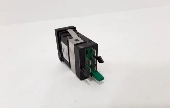 Volkswagen PASSAT B5 Seat heating switch 3B0963563A