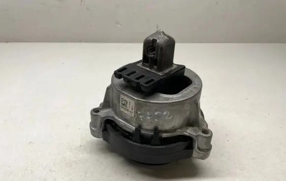 BMW X3 G01 Engine mount bracket 9894850 22119894850