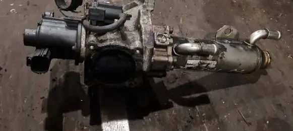 Volvo V70 EGR valve cooler 880765R