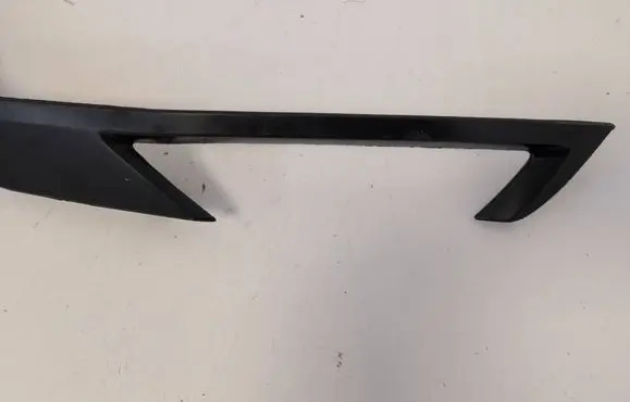 Volvo XC60 Front bumper splitter molding 32227911