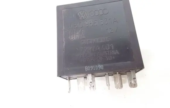 Audi A4 S4 B5 8D Window wiper relay 4B0955531A 377 72WA401