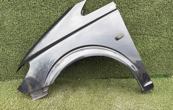 Mercedes-Benz Vito Viano W639 Fender 6396304607 A6396304607