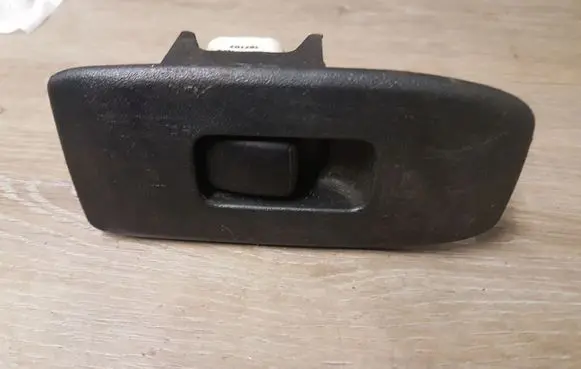 Mitsubishi Pajero Electric window control switch MR445659 1971D7