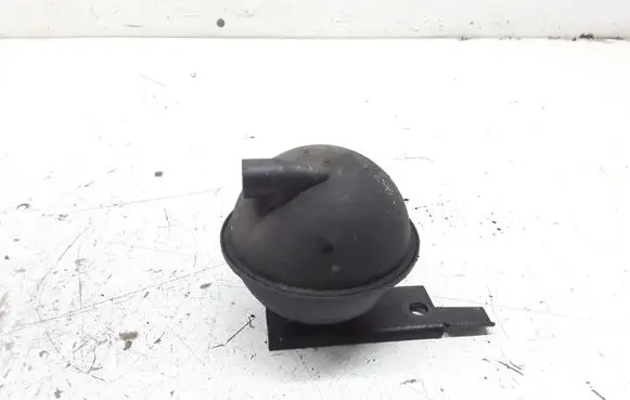 Vacuum air tank