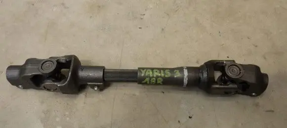 Toyota Yaris Steering wheel axle
