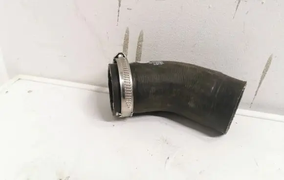 Audi Q7 4M Intercooler hose/pipe 04L145828D 04L145762CC