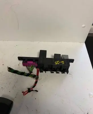 Volkswagen Golf IV Fuse box set 8L0941822