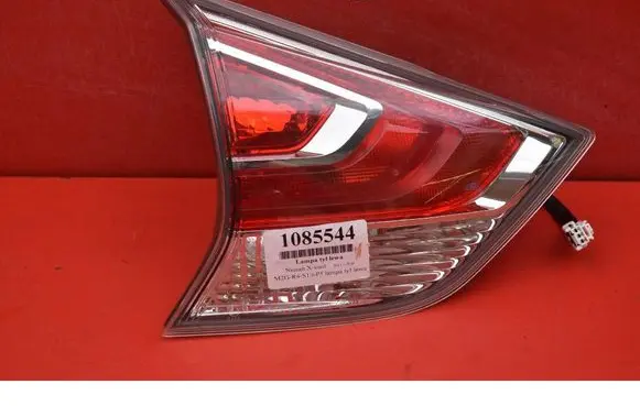 Nissan X-Trail T32 Rear/tail lights 22617939