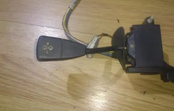 BMW 5 E34 Indicator stalk