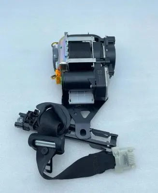 Mercedes-Benz S W222 Front seatbelt A2228604785