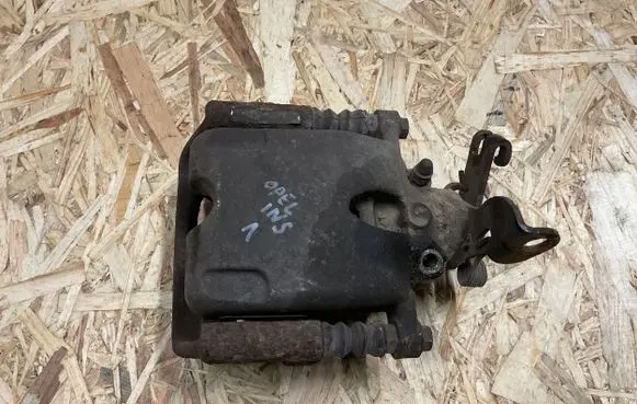 Opel Insignia A Rear brake caliper