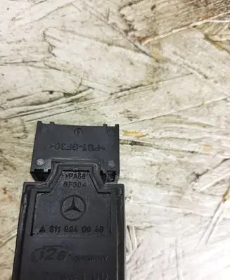 Mercedes-Benz C W203 Mass air flow meter A6110940048