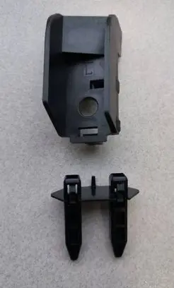 Headlight/headlamp mounting bracket