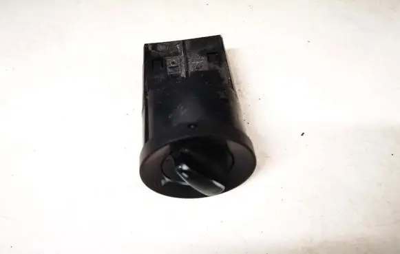 Volkswagen PASSAT B5 Light switch 1c0941531
