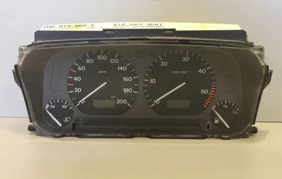 Volkswagen Golf III Speedometer (instrument cluster) 1H0919860E 6160633041