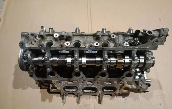 Nissan Qashqai Engine head 11043582R A2820163600