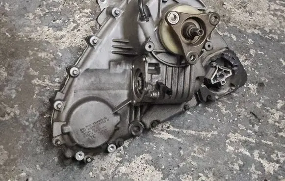 BMW X6 M Gearbox transfer box case 7599887 7505676