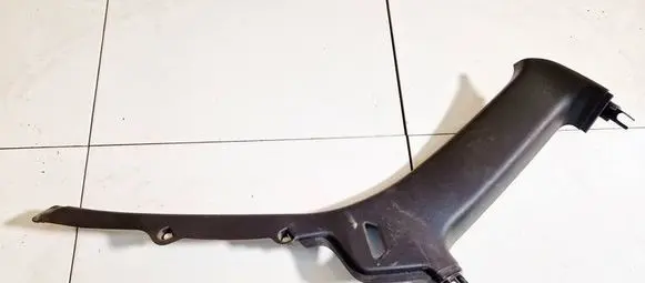 Volvo V70 (D) pillar trim (bottom) 1882